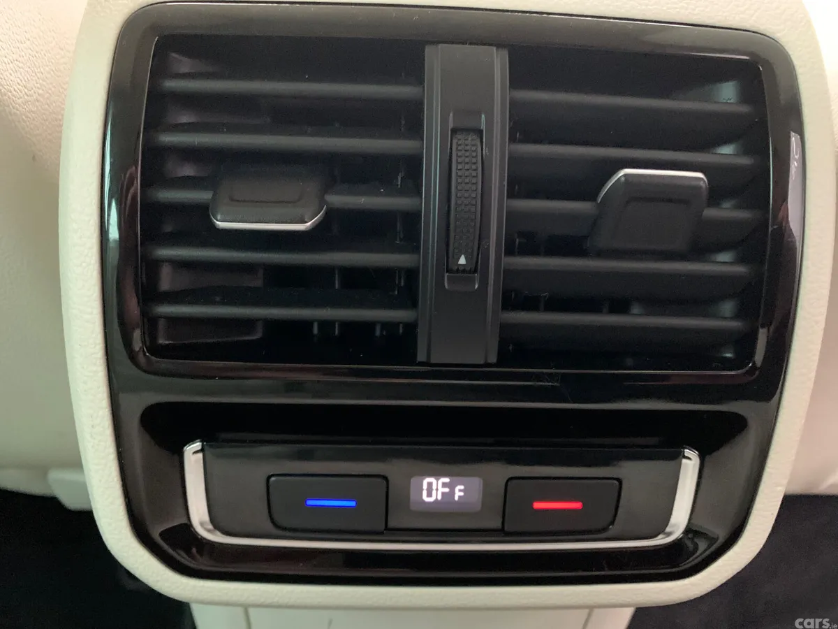 Volkswagen Passat Estate, Diesel, 2019, White