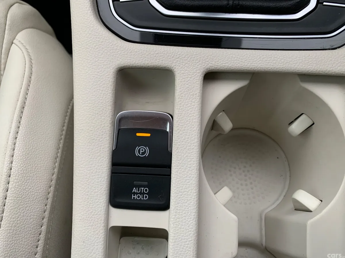 Volkswagen Passat Estate, Diesel, 2019, White