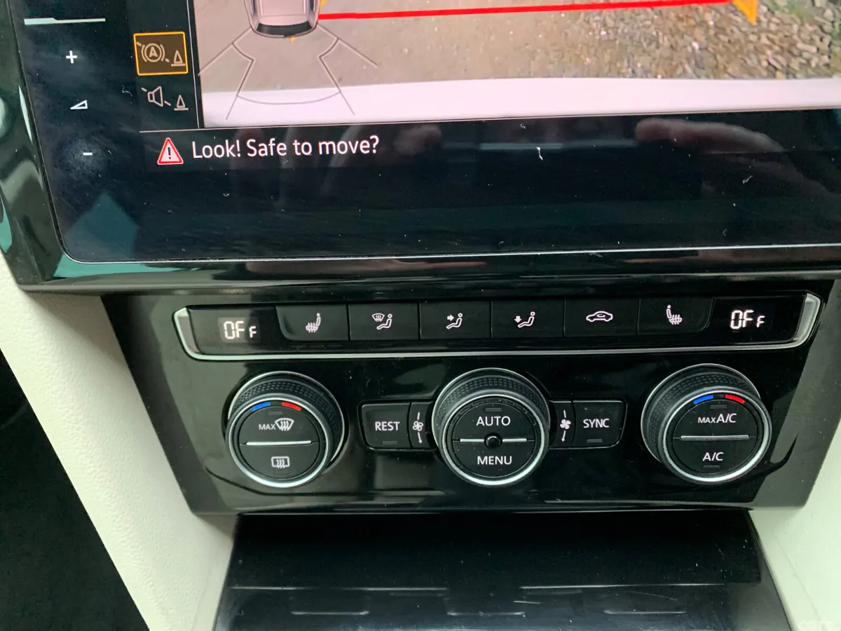 Volkswagen Passat Estate, Diesel, 2019, White