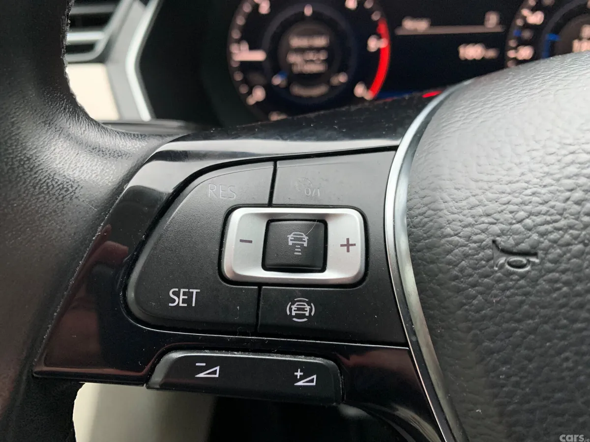 Volkswagen Passat Estate, Diesel, 2019, White