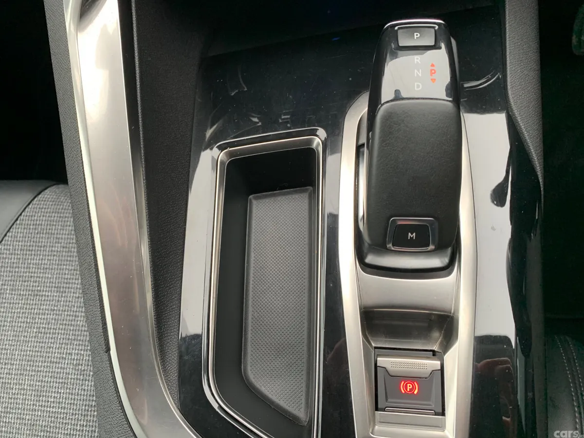 Peugeot 3008 MPV, Diesel, 2019, Grey