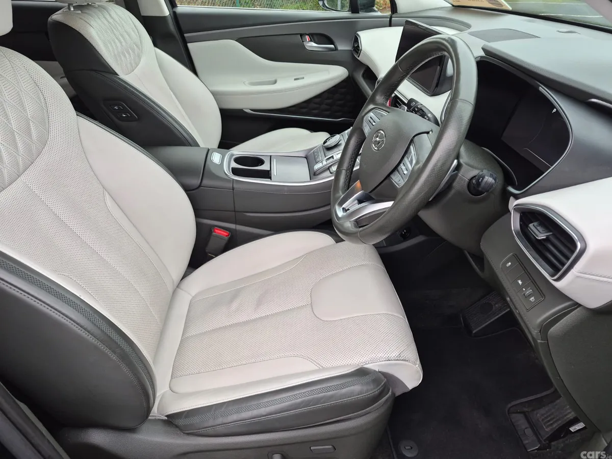 Hyundai Santa Fe SUV, Petrol Plug-in Hybrid, 2022, Black
