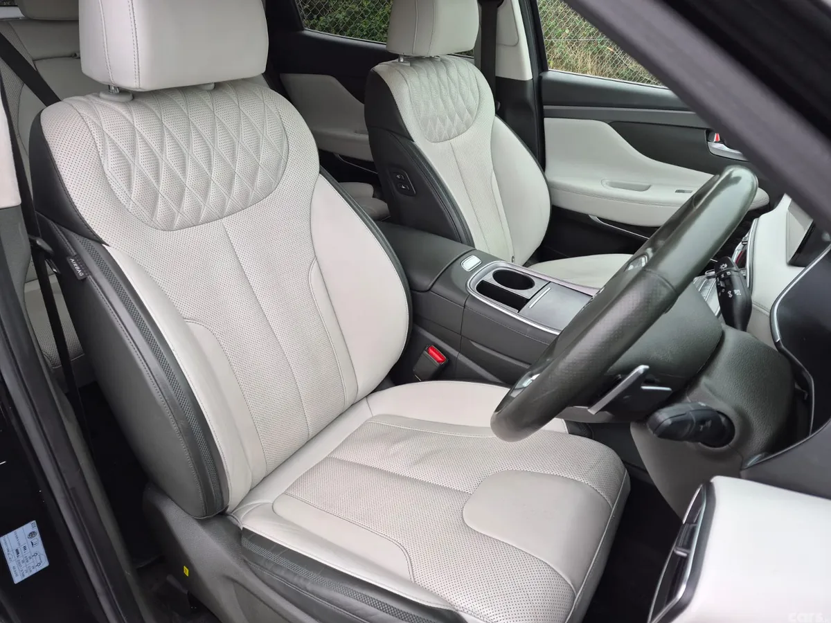 Hyundai Santa Fe SUV, Petrol Plug-in Hybrid, 2022, Black