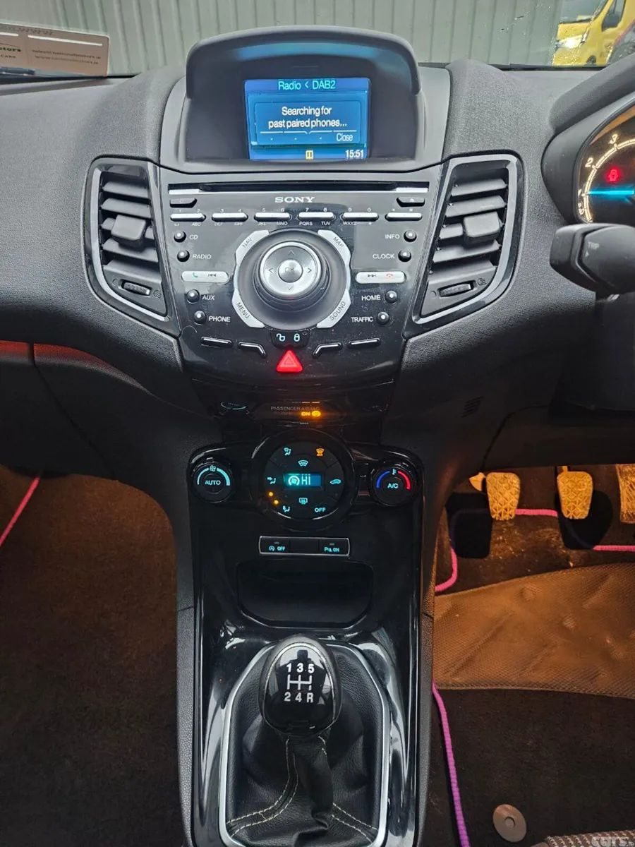Ford Fiesta Hatchback, Petrol, 2015, Blue
