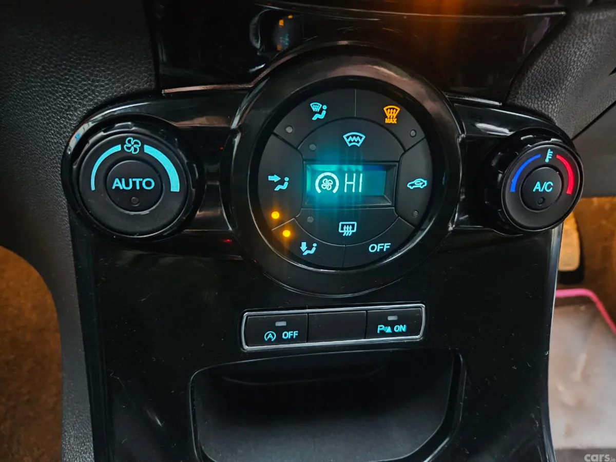 Ford Fiesta Hatchback, Petrol, 2015, Blue