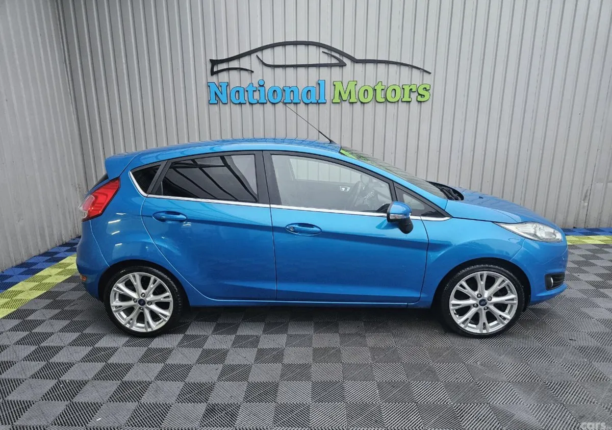 Ford Fiesta Hatchback, Petrol, 2015, Blue