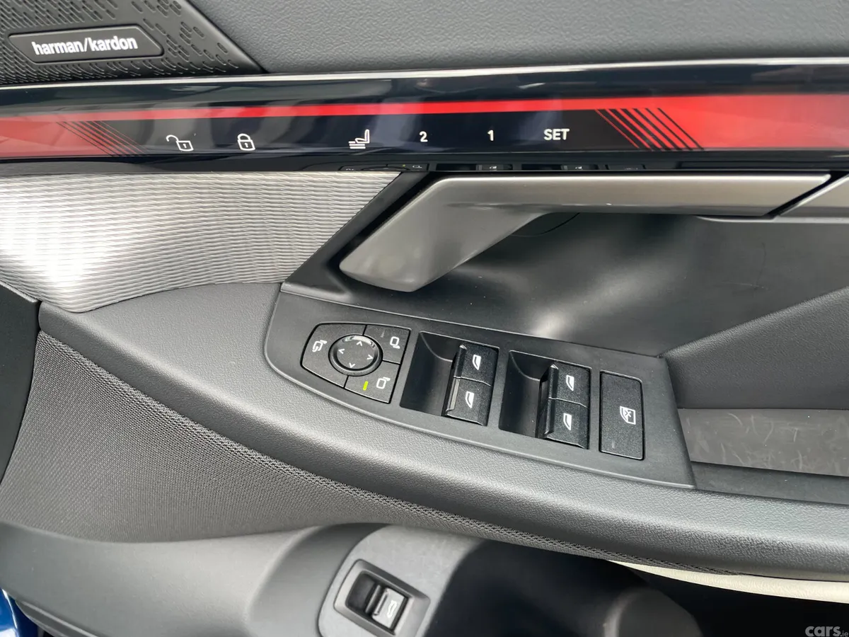 BMW 5-Series Saloon, Petrol Hybrid, 2024, Blue