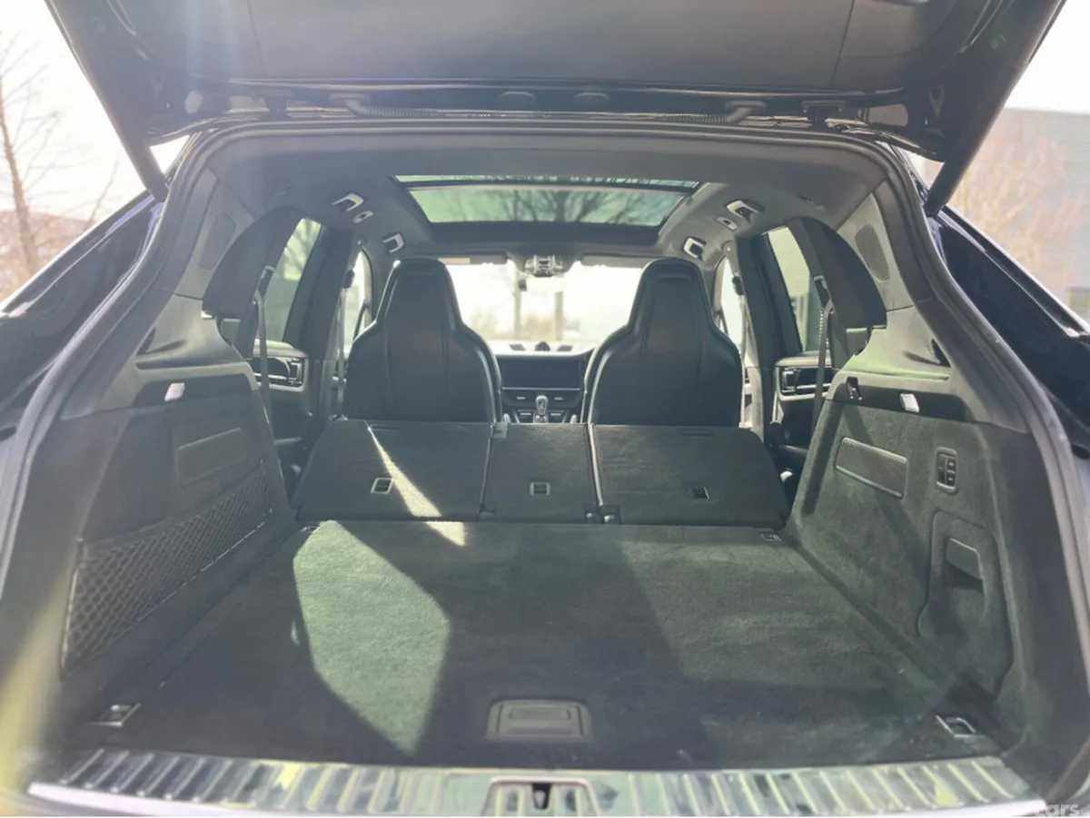 Porsche Cayenne Estate, Petrol Plug-in Hybrid, 2022, Black