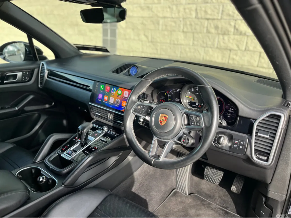 Porsche Cayenne Estate, Petrol Plug-in Hybrid, 2022, Black