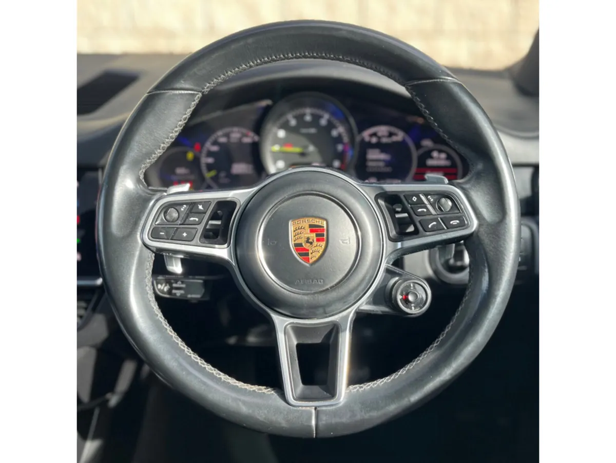 Porsche Cayenne Estate, Petrol Plug-in Hybrid, 2022, Black