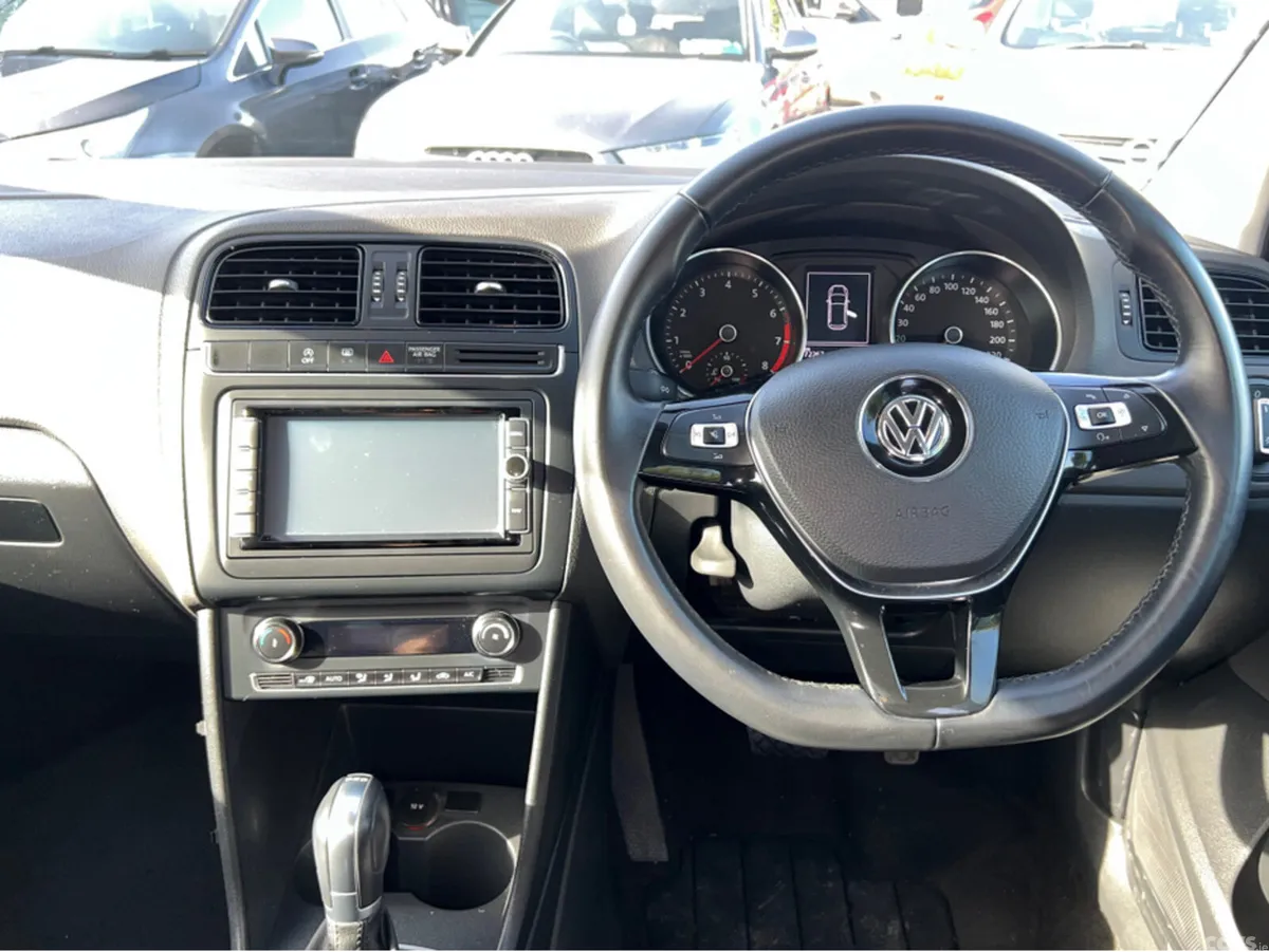 Volkswagen Polo Hatchback, Petrol, 2016, White
