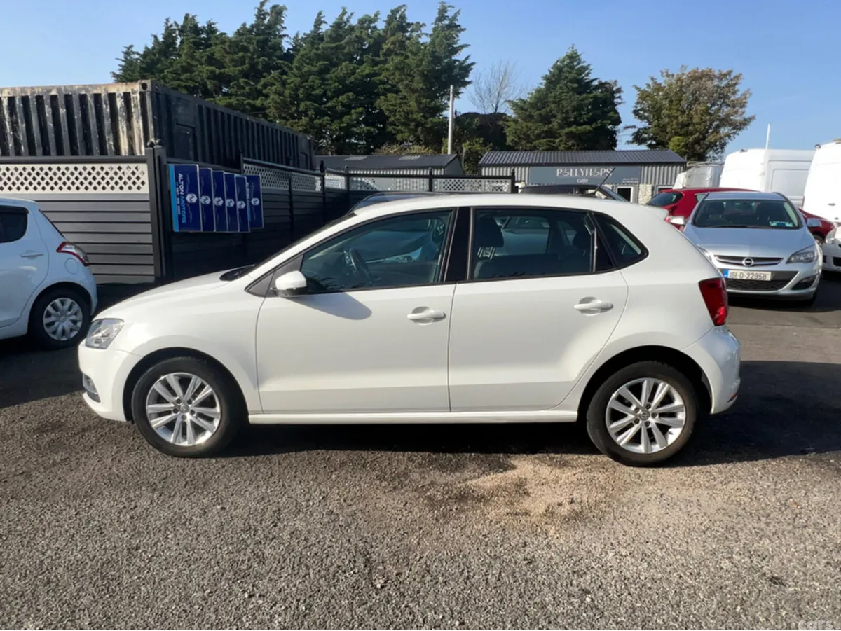 Volkswagen Polo Hatchback, Petrol, 2016, White