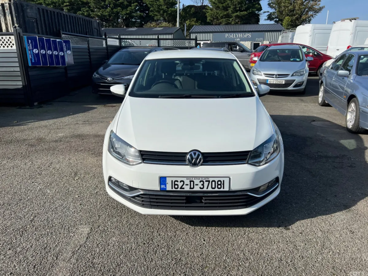 Volkswagen Polo Hatchback, Petrol, 2016, White