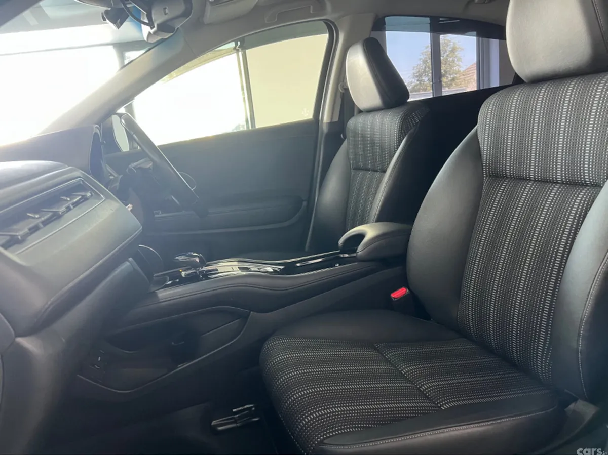 Honda Vezel SUV, Petrol Hybrid, 2019, Black