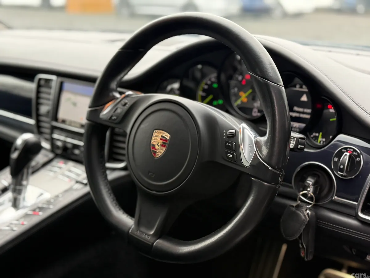 Porsche Panamera Hatchback, Petrol Hybrid, 2014, Black