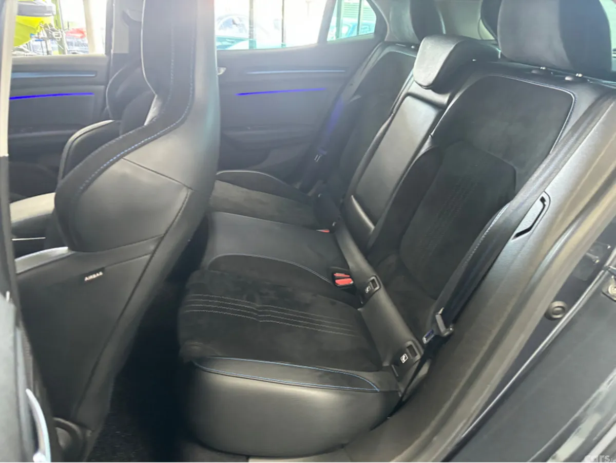 Renault Megane Hatchback, Petrol, 2018, Grey