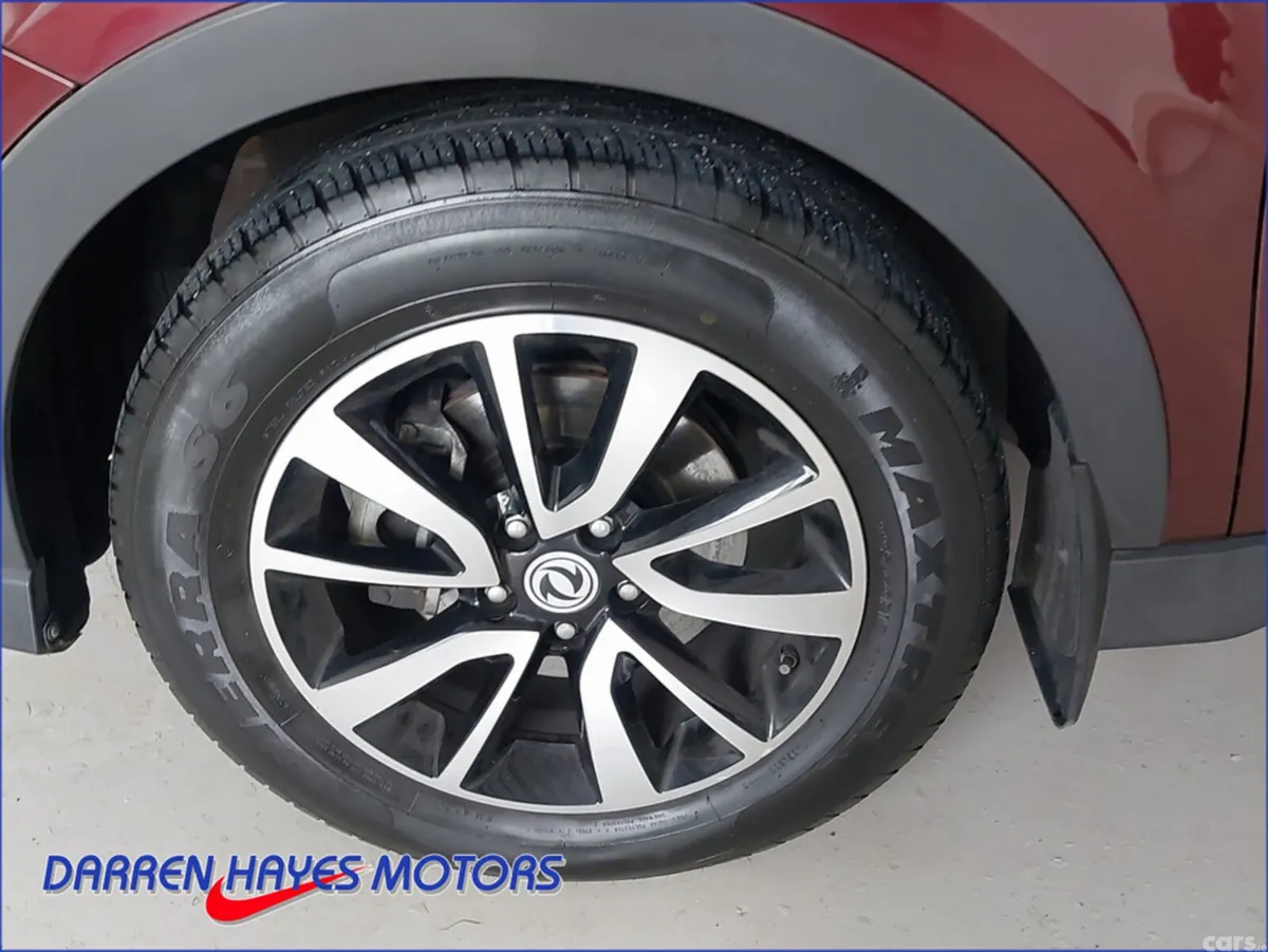 DFSK Glory 580 MPV, Petrol, 2023, Red