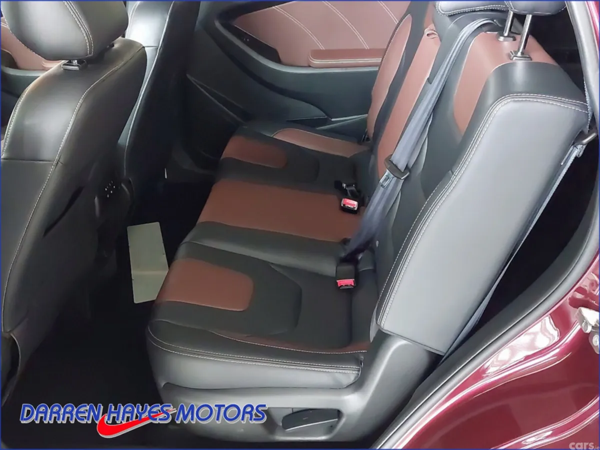 DFSK Glory 580 MPV, Petrol, 2023, Red