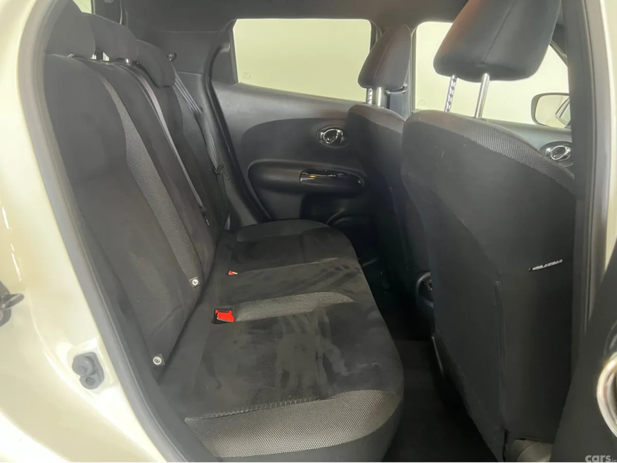 Nissan Juke Hatchback, Petrol, 2014, White