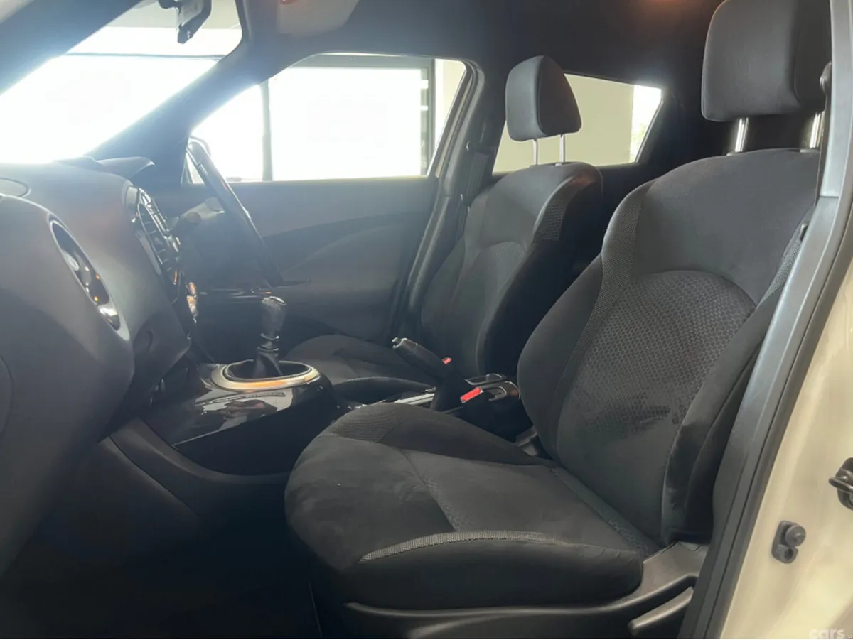 Nissan Juke Hatchback, Petrol, 2014, White
