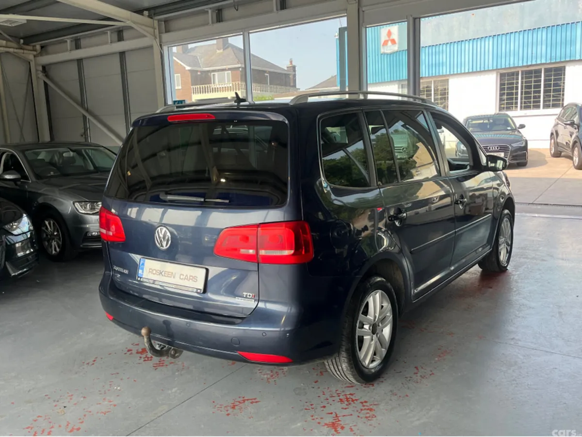 Volkswagen Touran MPV, Diesel, 2014, Blue