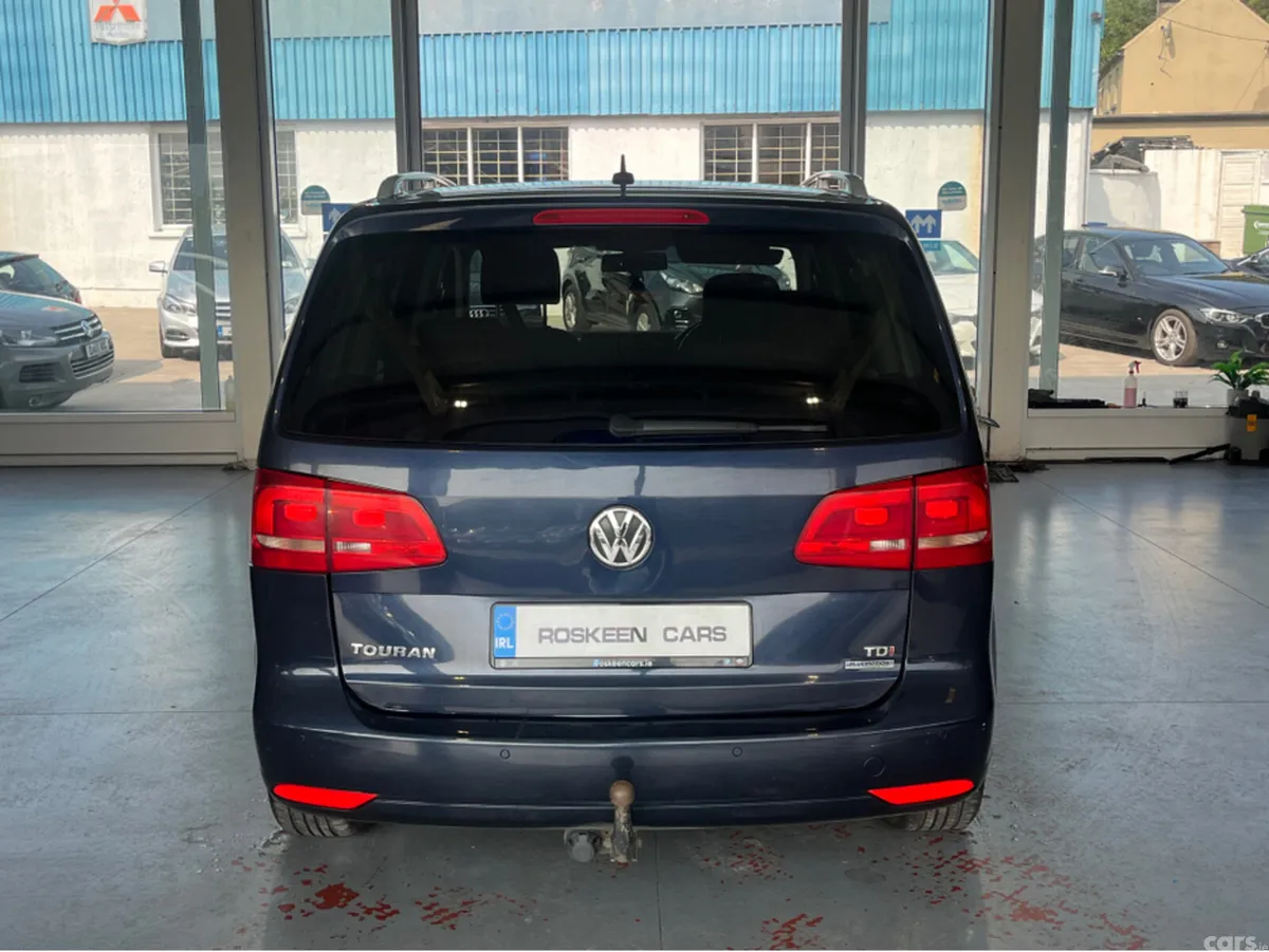 Volkswagen Touran MPV, Diesel, 2014, Blue
