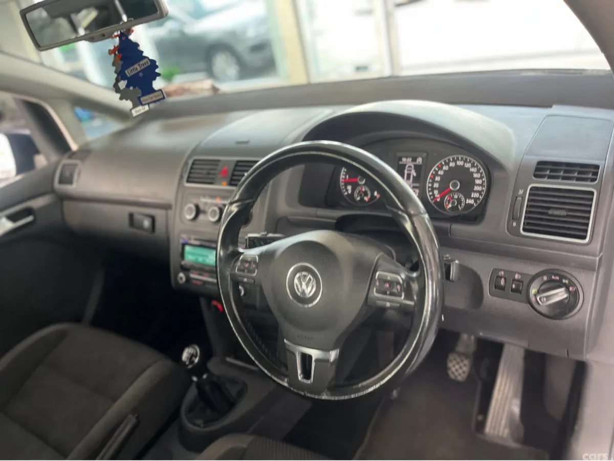 Volkswagen Touran MPV, Diesel, 2014, Blue