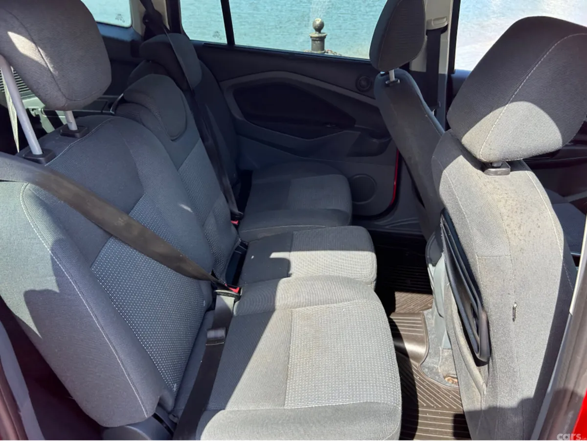 Ford Grand C-Max MPV, Diesel, 2015, Red