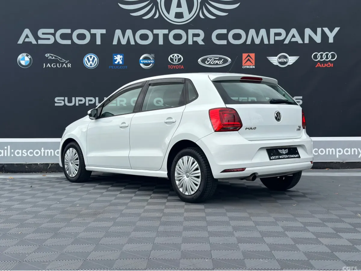 Volkswagen Polo Hatchback, Petrol, 2014, White
