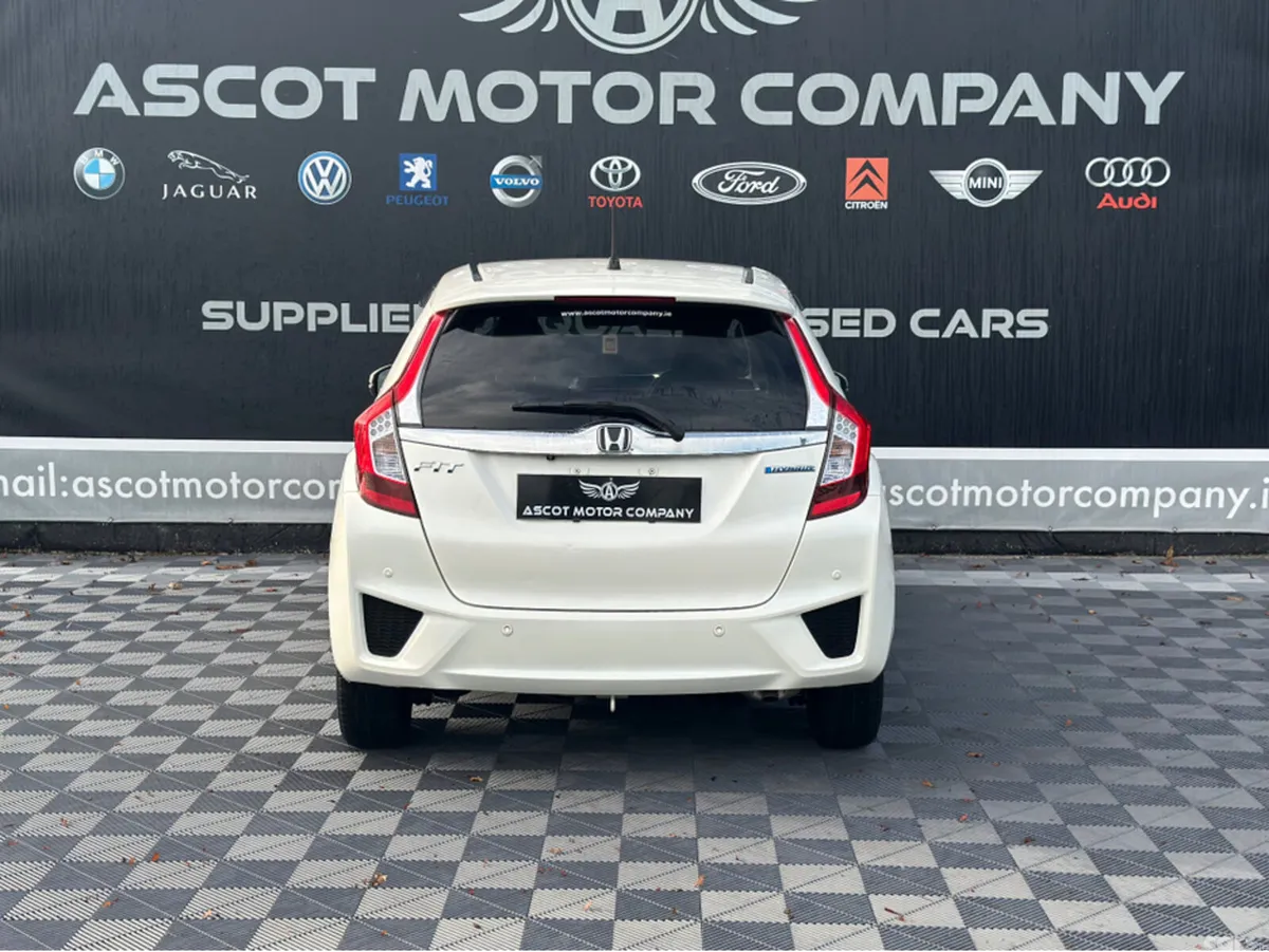 Honda Fit Hatchback, Petrol Hybrid, 2014, White
