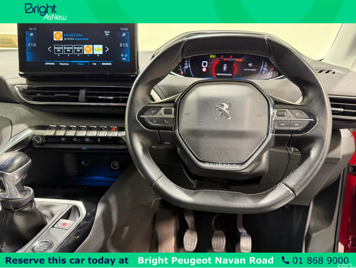 Peugeot 3008 MPV, Petrol, 2021, Red