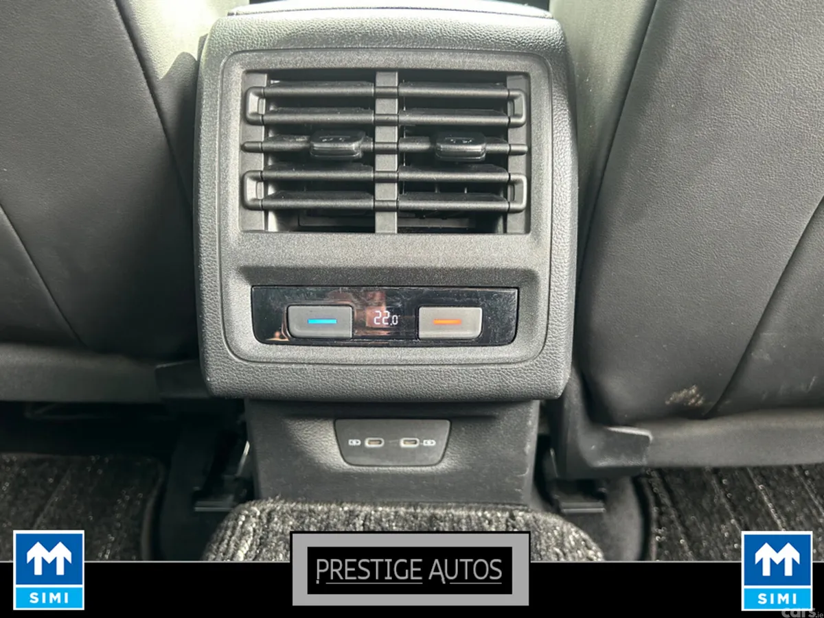 Volkswagen Golf Estate, Petrol, 2021, Black