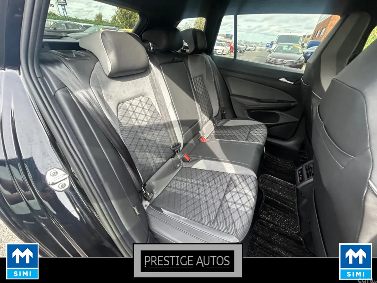 Volkswagen Golf Estate, Petrol, 2021, Black