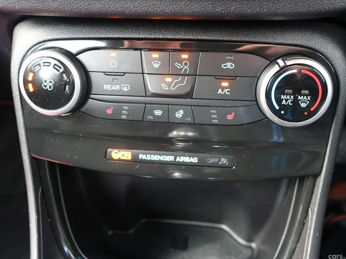Ford Puma MPV, Petrol Hybrid, 2023, Red