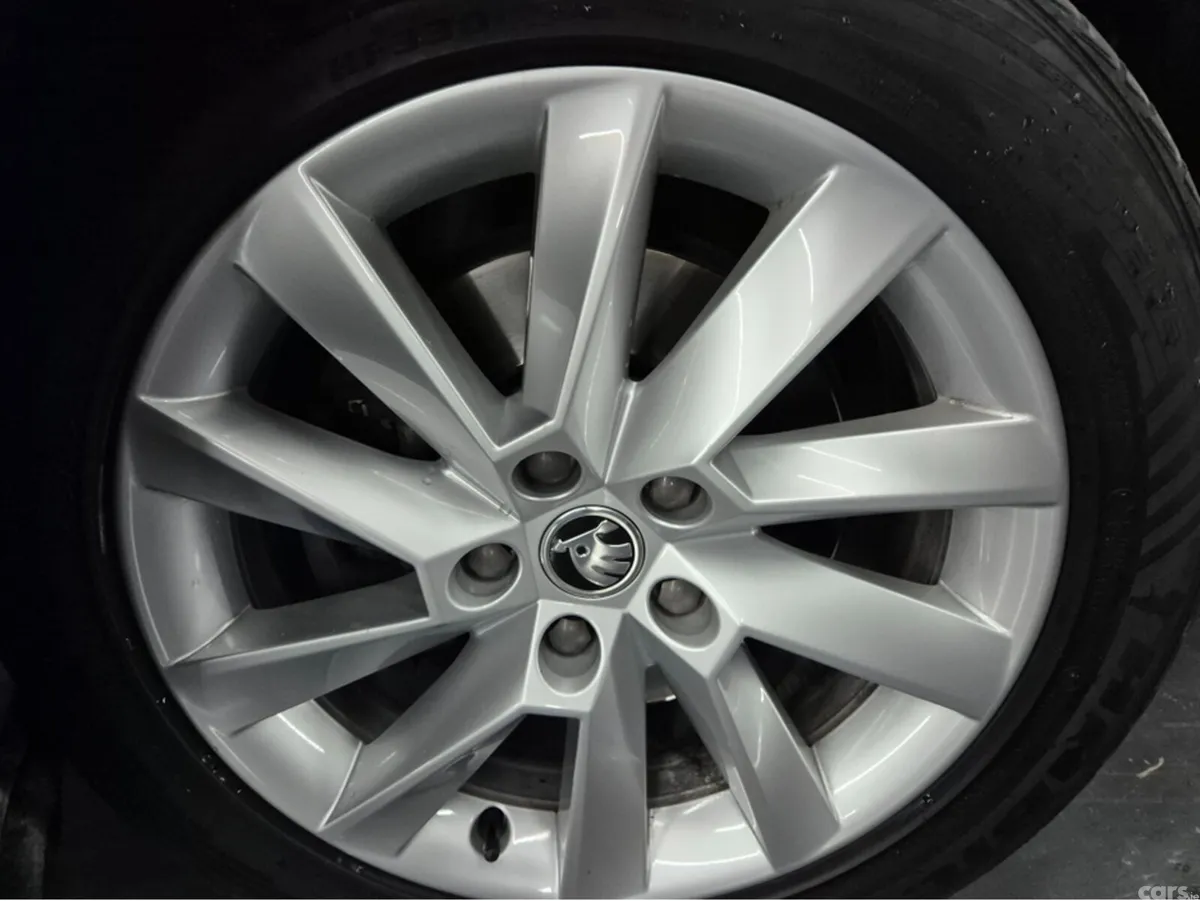 Skoda Superb Hatchback, Diesel, 2020, Black