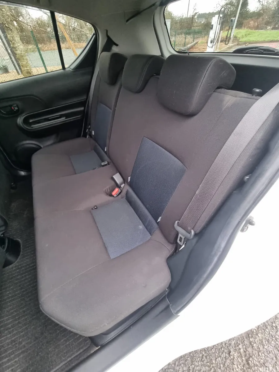 Toyota Aqua Hatchback, Petrol Hybrid, 2020, White