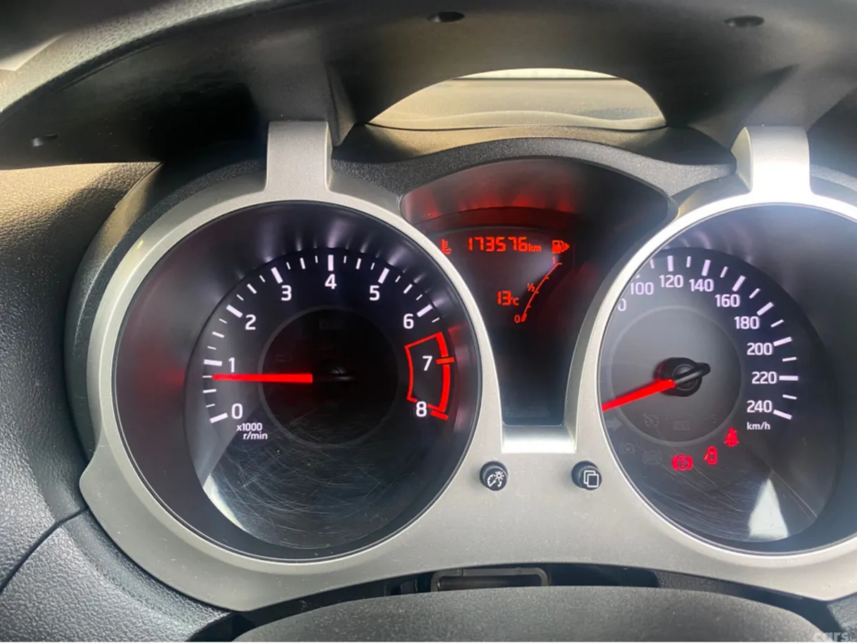 Nissan Juke MPV, Petrol, 2015, Grey