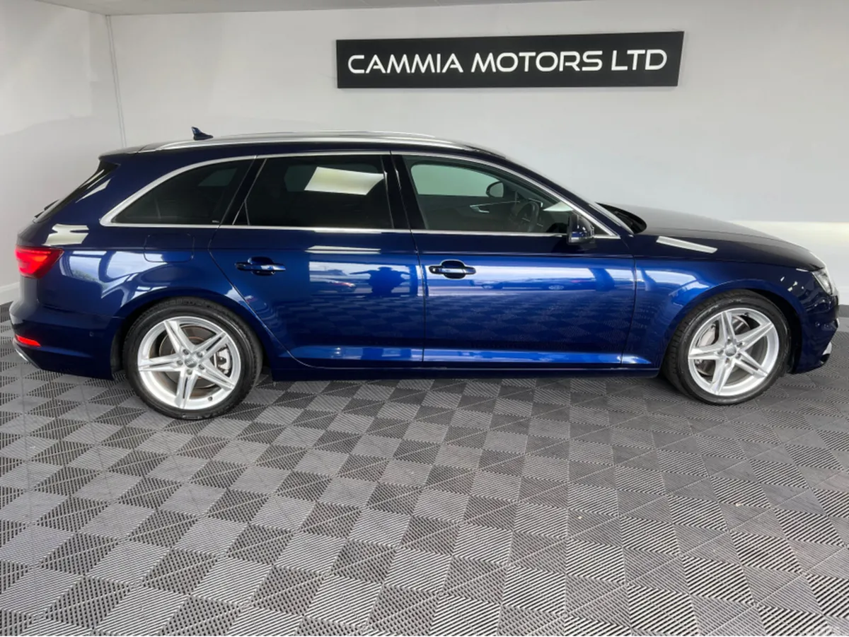 Audi A4 Estate, Petrol, 2019, Blue