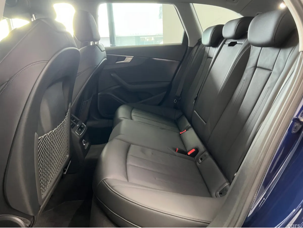 Audi A4 Estate, Petrol, 2019, Blue