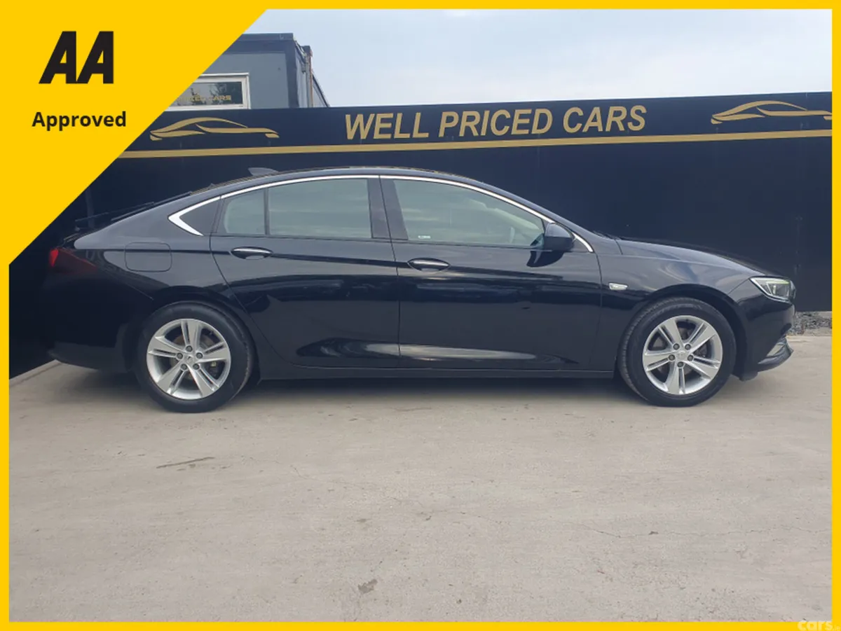 Vauxhall Insignia Hatchback, Diesel, 2017, Black
