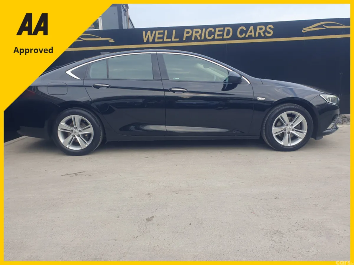 Vauxhall Insignia Hatchback, Diesel, 2017, Black