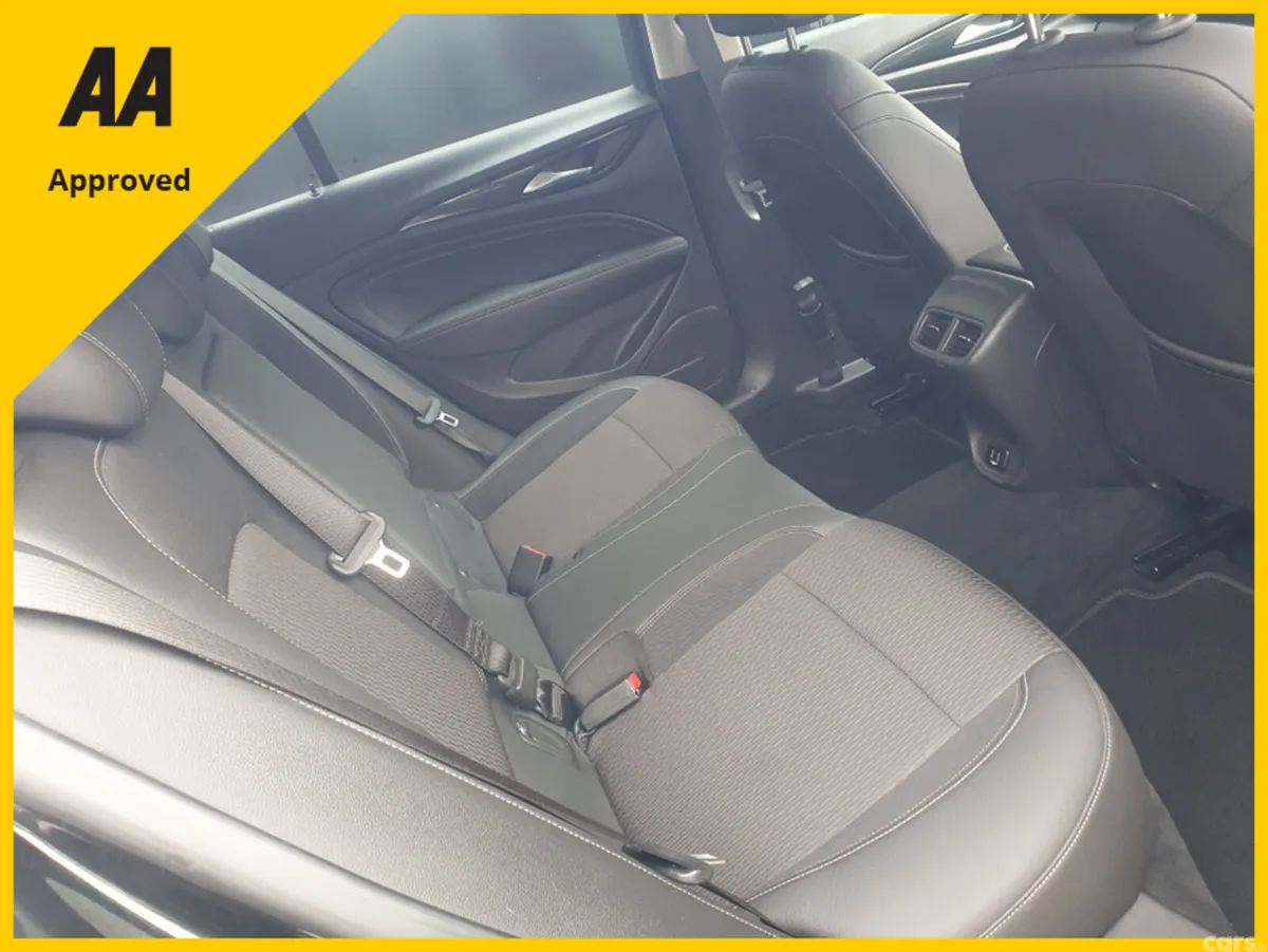 Vauxhall Insignia Hatchback, Diesel, 2017, Black