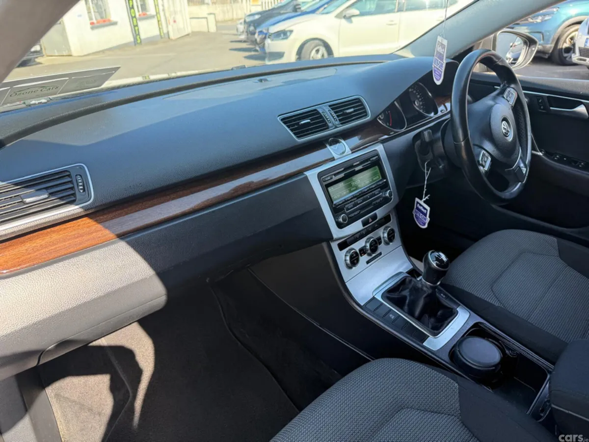 Volkswagen Passat Saloon, Diesel, 2013, Brown