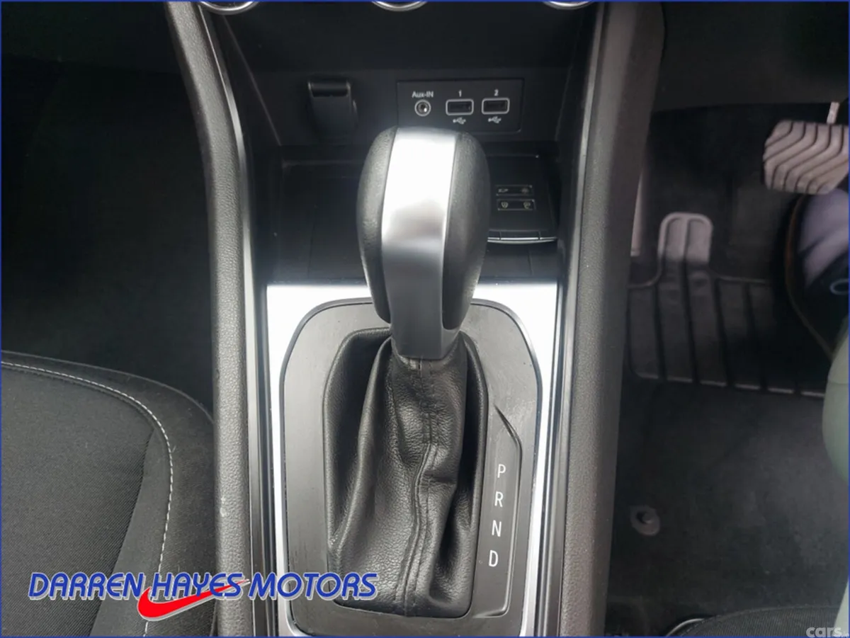 Renault Captur Hatchback, Petrol, 2021, Orange