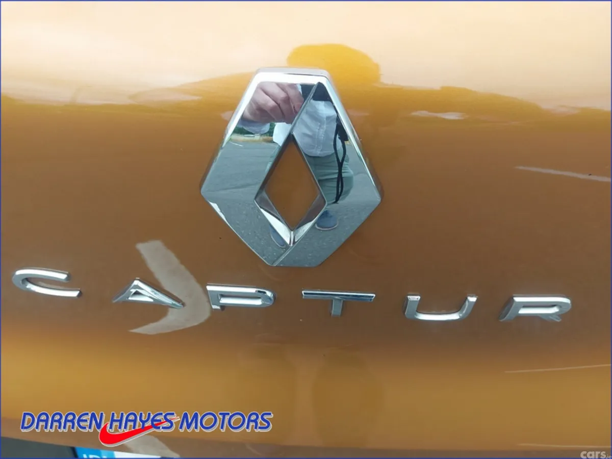 Renault Captur Hatchback, Petrol, 2021, Orange