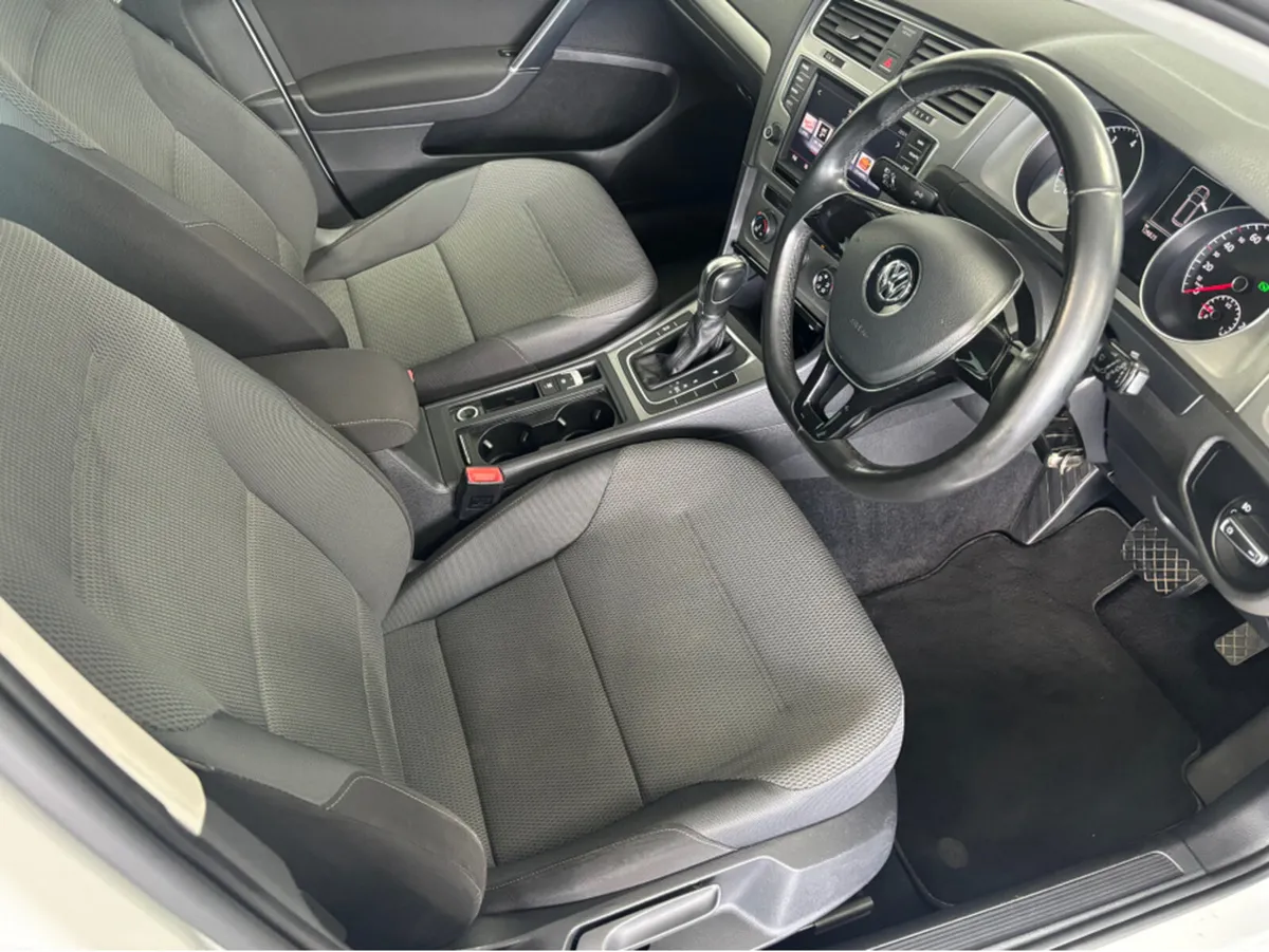 Volkswagen Golf Estate, Petrol, 2014, White