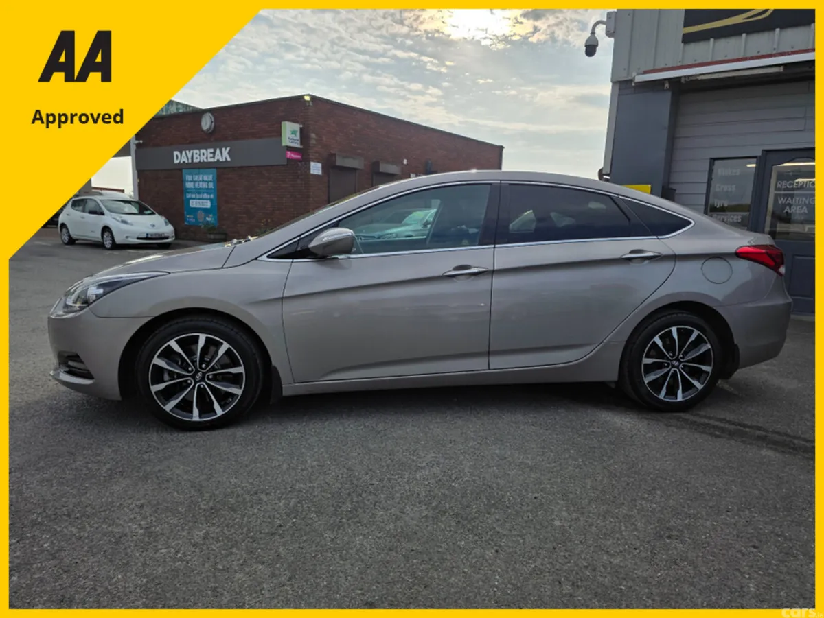 Hyundai i40 Saloon, Diesel, 2016, Beige
