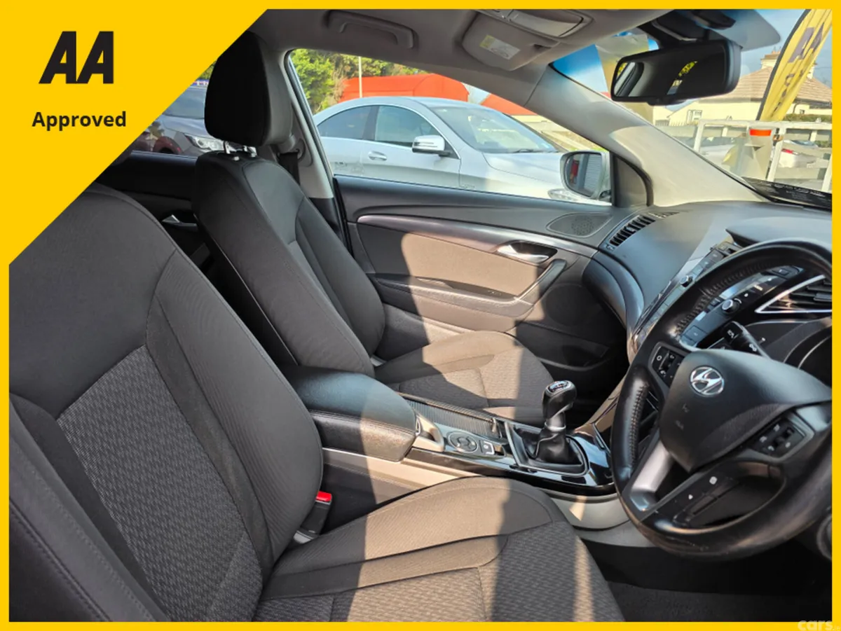 Hyundai i40 Saloon, Diesel, 2016, Beige