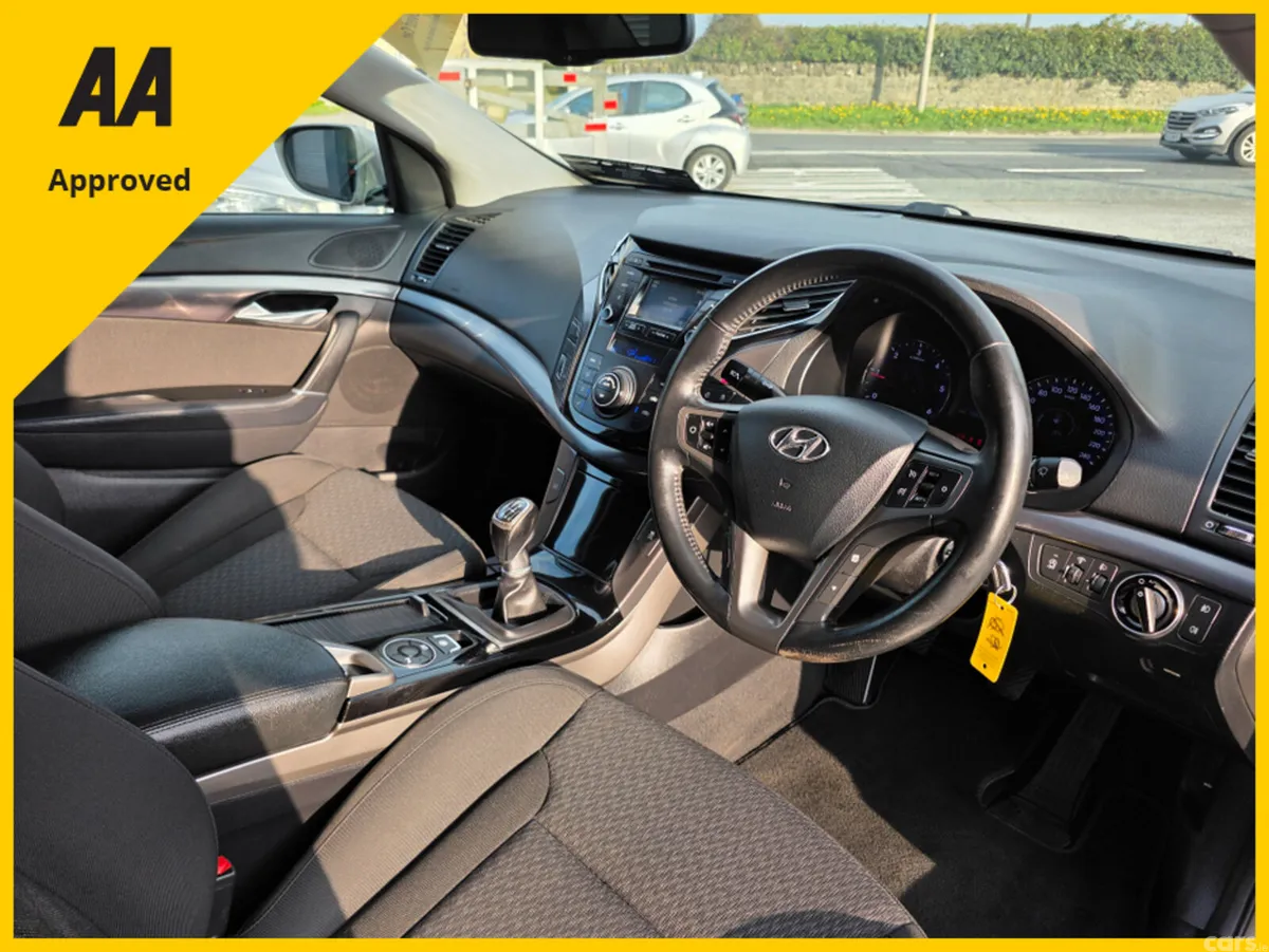 Hyundai i40 Saloon, Diesel, 2016, Beige