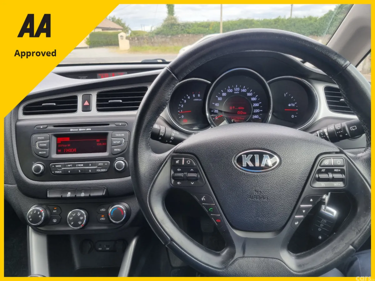 Kia Ceed Hatchback, Diesel, 2015, White